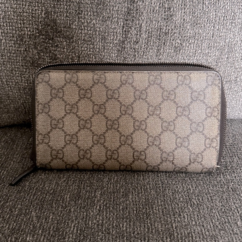 Vintage GUCCI Monogram Zip Wallet